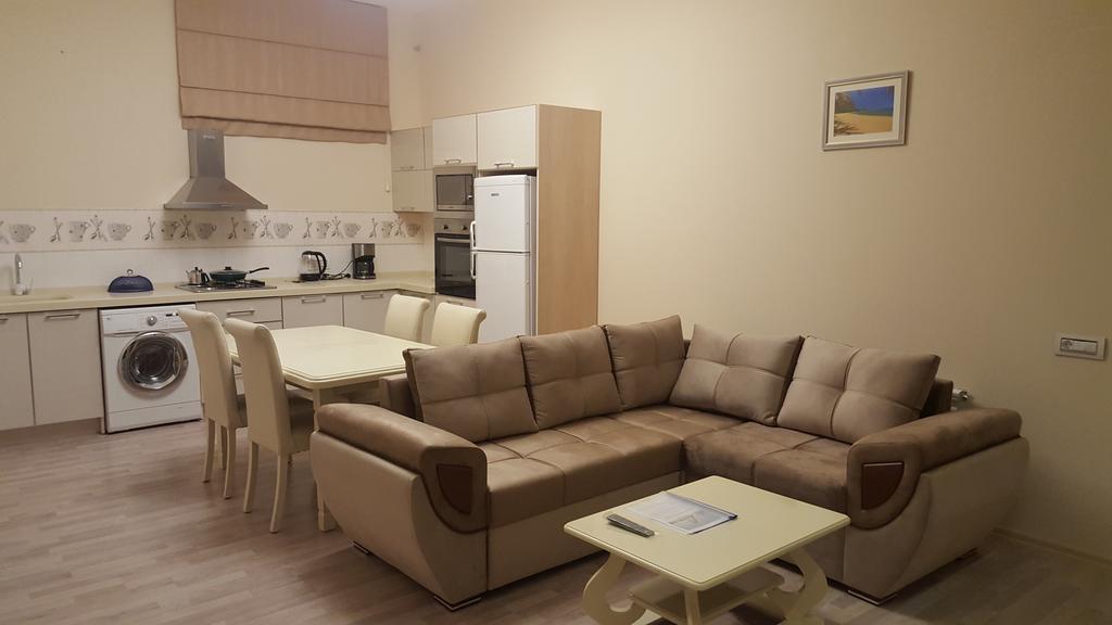 Charming 2 Bedroom Apartment Near The City'S Biggest Mall 바쿠 외부 사진