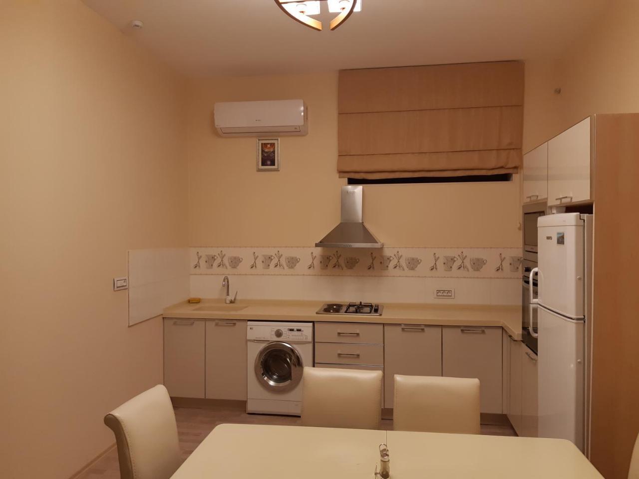 Charming 2 Bedroom Apartment Near The City'S Biggest Mall 바쿠 외부 사진